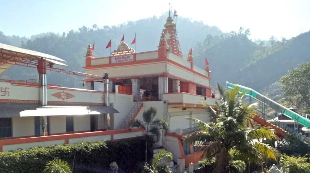 hotel near entry of kotdwar